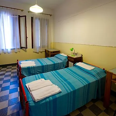 Hostel Domus Civica *