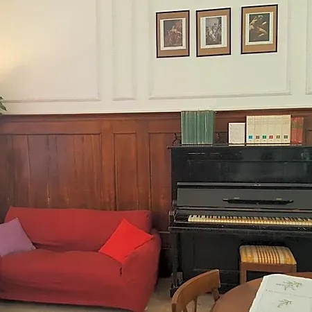 Domus Civica Hostel *