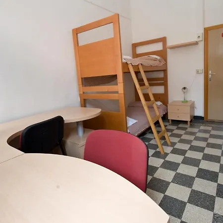 Domus Civica Хостел Венеция