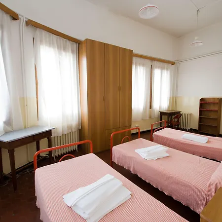 Albergue Domus Civica *