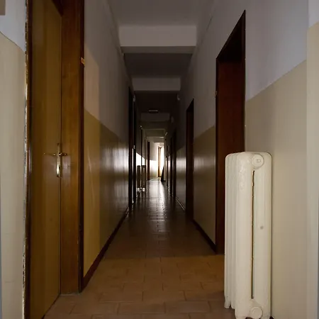 Ostello Domus Civica *