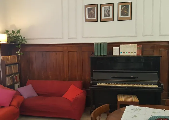 多莫斯西维卡旅馆 *