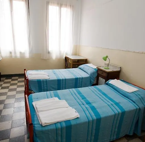 Domus Civica Albergue Veneza